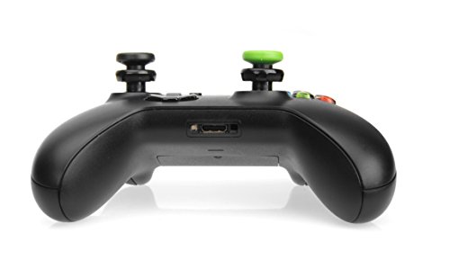 Amazon Basics - Tapones para mando de Xbox One, 4 unidades, Negro y verde