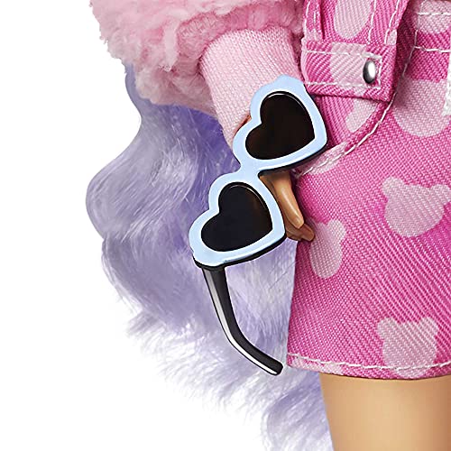 Barbie Extra Muñeca articulada con pelo púrpura, accesorios de moda y mascota(Mattel GXF08)