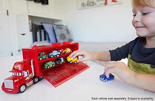 Cars 3 Mack camión mundo de aventuras, camión transporte coches de juguetes (Mattel FLG70)