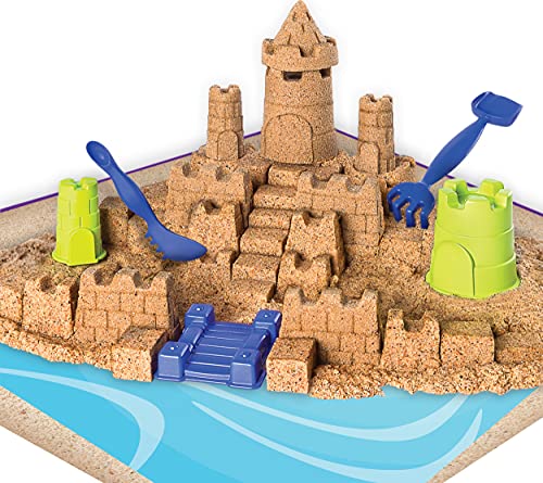 Kinetic Sand Playset Beach Sand Kingdom con 3 Libras de Arena de Playa, para Edades de 3 años en adelante Mega Castle Set, Multicolor (Spin Master 6044143)