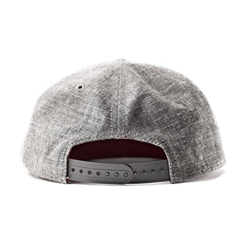 Nintendo Gorra Controller Gris y Rojo, Bordada, Material: 100% algodón, tamaño Ajustable.