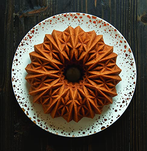 Nordic Ware Molde Bundt de 10 tazas, de aluminio fundido original Bundt estaño, con diseño de cristal, molde para tartas fabricado en Estados Unidos, color: oro 92877