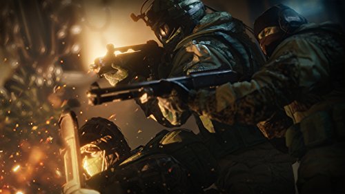 Ubisoft Tom Clancy’s Rainbow Six Siege, Xbox One Básico Xbox One Francés vídeo - Juego (Xbox One, Xbox One, FPS (Disparos en primera persona), Modo multijugador, M (Maduro), Soporte físico)