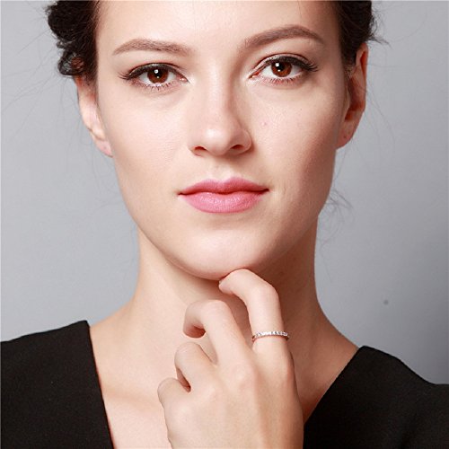 Uloveido Fashion Half Eternity Band Rings Set Rhinestone Stackable Rings Set para mujeres niñas Comfort Fit Wedding Band Ring (tamaño 17) J029