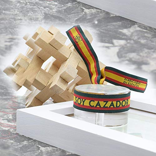 BDM Pulsera de Hombre o Mujer de Tela Verde Oscuro con la Bandera de España, y con Las Palabras Soy Cazador grabadas. Fan de la Caza, Cazador