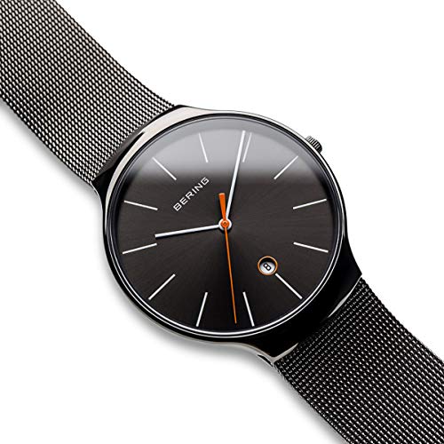 BERING Reloj Analógico Classic Collection para Unisex de Cuarzo con Correa en Acero Inoxidable y Cristal de Zafiro 13338-077