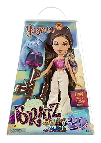 Bratz Edición Especial 20 Años Muñeca de moda original Yasmin - Caja holográfica y póster - Coleccionable - Réplica de la versión de 2001 - Incluye 2 vestidos, zapatos, bolso y más