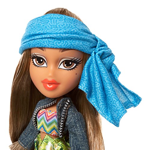 Bratz - Study Abroad Yasmin, muñeca Fashion (Bandai 538202)