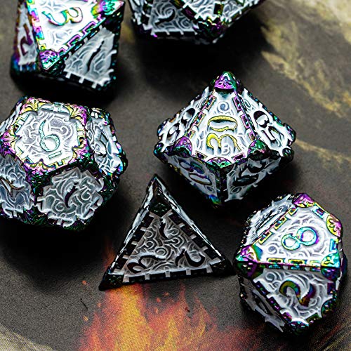 cusdie Dados de metal con caja de metal, 7 piezas de dados de metal DND, diseño de daga Polyedral juego de rol D&D Dice MTG Pathfinder (blanco colorido)