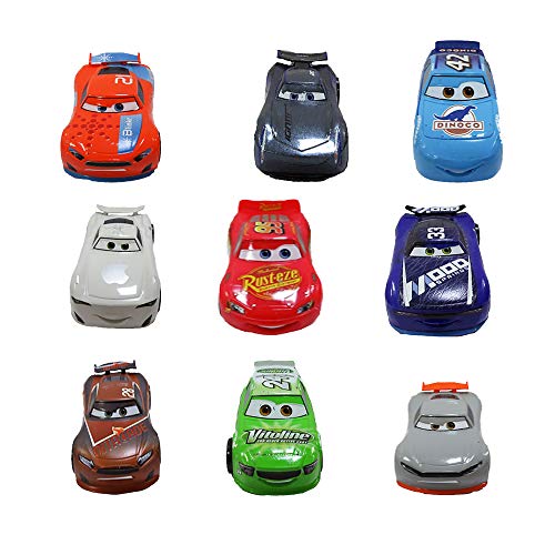 Disney Juguete Deluxe de 9 Piezas de la película Cars Pixar, Figuras de Coches detalladas, Juguete Store con Coloridos Personajes Distintos, Incluye a Rayo Mcqueen, Mayores de 3 años