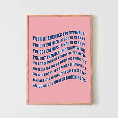 Kerry Mucklowe Cita | This Country - BBC | Daisy May Cooper Ł TV Show | Netflix | Reino Unido | Poster | Arte de la pared | Galería | Imprimir | Poster Unframe