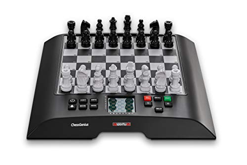 MILLENNIUM ChessGenius - Ordenador de ajedrez con el software mundialmente conocido de Richard Lang. Niveles de juego desde principiante hasta jugador de torneos. Uno de los ordenadores de ajedrez más potentes con > 2000 ELO