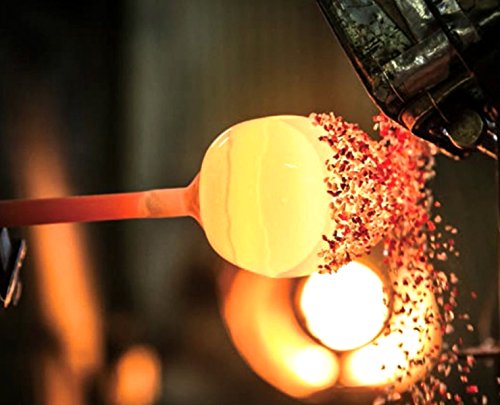 Tsugaru Biidoro con un pecho de Sake para cuatro estaciones