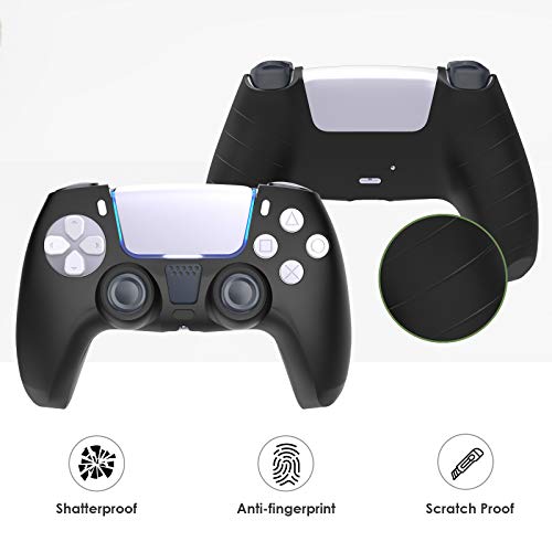 WD&CD 3 in 1 Funda Compatible con Play Station 5-1 Negro Funda Protectora de Silicona+ 8 Tapas de Botones (4 Tipos)+ 1 Caja de Almacenamiento en Blanco y Negro Compatible para PS5