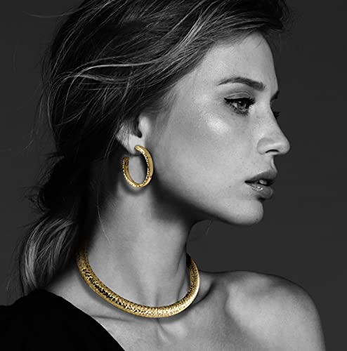 Collar rígido de plata diamantada a mano. Diseño Diva Gioielli. Fabricado en Italia. Cód. 20150_002