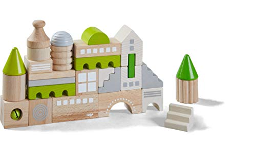 HABA 305456 - Juego de construcción de Coburg, 28 Piezas para Construir telones de Ciudad, Bloques de Madera en Diferentes Formas y Colores, Juguete a Partir de 18 Meses