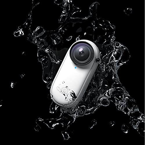Insta360 GO 2 32GB - Pequeña Cámara de Acción, Pesa 27 Gramos, Sumergible, Estabilización, Captura POV, Sensor de 1/2,3", con Estuche de Carga y Accesorios de Deporte y Viaje incluidos