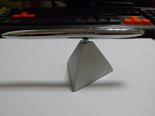 JASON YUEN Pluma magnética Flotante - Bolígrafo Brillante de Cromo con Base magnética - Pluma de Escritura con Soporte de imán para artículos de Regalo de Oficina (Bright Chrome, Base Triangular)
