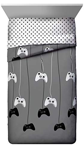 Jay Franco Game On 4 Piece Twin Bed Set - Includes Reversible Comforter & Sheet Set - Bedding Features Video Game Contoller - Super Soft Fade Resistant Microfiber