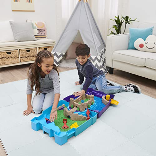 Kinetic Sand Super Sandbox Set con 4,5 kg de Arena cinética, Caja de Arena portátil con 10 moldes y Herramientas, Juego de Juguetes sensoriales para niños de 3 años en adelante