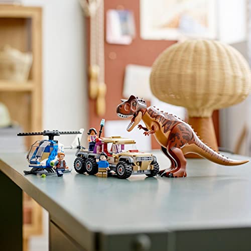 LEGO 76941 Jurassic World Persecución del Dinosaurio Carnotaurus, Juguete con Helicóptero y Furgoneta para Niños a Partir de 7 años