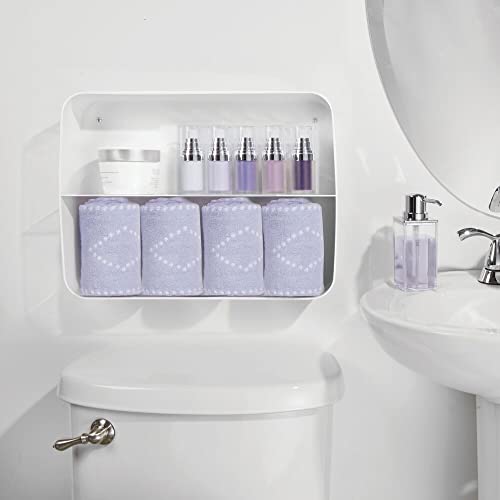 mDesign Estantería de pared – Elegante caja expositora con 2 estantes para lograr más espacio en el baño o el cuarto – Práctica repisa colgante de plástico para figuras, tazas y más – blanco