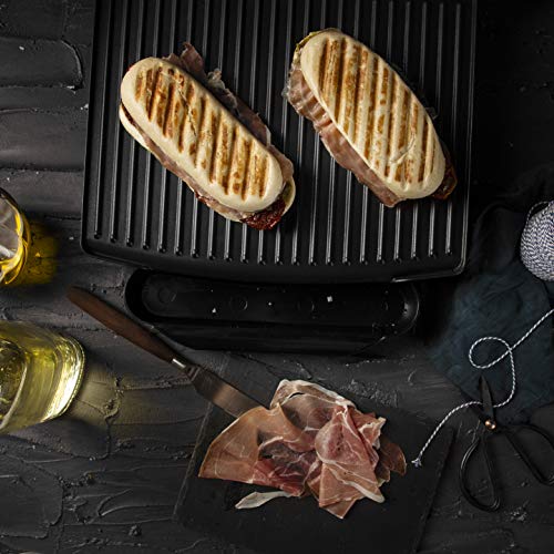 Princess 112415 Grill para bocadillos con tapa flotante y plancha, Se puede guardar en vertical u horizontal, superficie de la parrilla 30 x 24 cm, bandeja recoge grasa, 2000 W