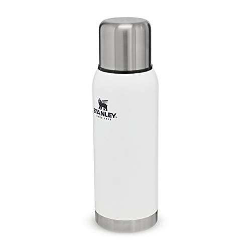 Stanley Adventure Stainless Steel Vacuum Bottle 1L Polar White – Botella Termica 1 Litro - Cantimplora Acero Inoxidable - Sin BPA - Mantiene Frío o Calor 24 Horas - Tapa Doble que Sirve de Taza