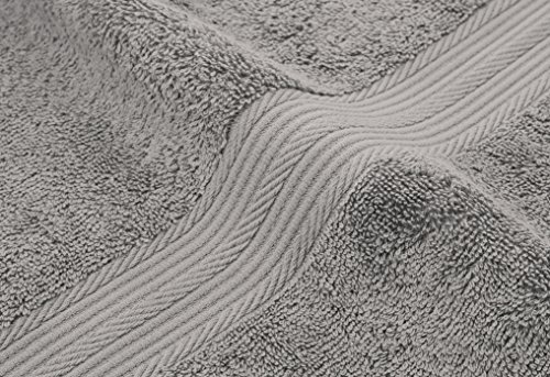 Amazon Basics - Juego de toallas (colores resistentes, 2 toallas de baño y 2 toallas de manos), color gris