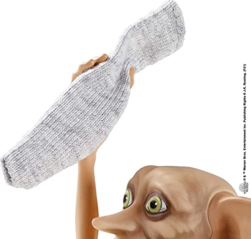 Harry Potter Dobby el elfo doméstico, muñeco de juguete de 13 cm con calcetín (Mattel GXW30)