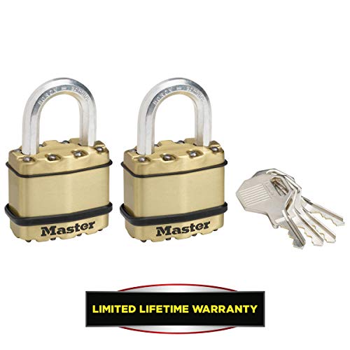 MASTER LOCK Candado Alta Seguridad [Llaves] [Acero Laminado y Acabado en Latón] [Exterior] [Lote de 2] M1BEURT - Ideal para Portales, Garages, Sótanos