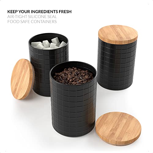 Barnyard Designs Recipientes de cocina con tapas de bambú, juego de recipientes de metal herméticos, café, azúcar, té, harina, decoración de cocina, granja, negro, 13,3 x 17,1 cm, juego de 3