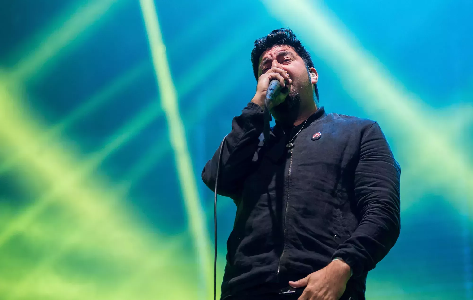 ††† (Crosses) vuelven con una vertiginosa versión de 'Goodbye Horses' de Q Lazzarus