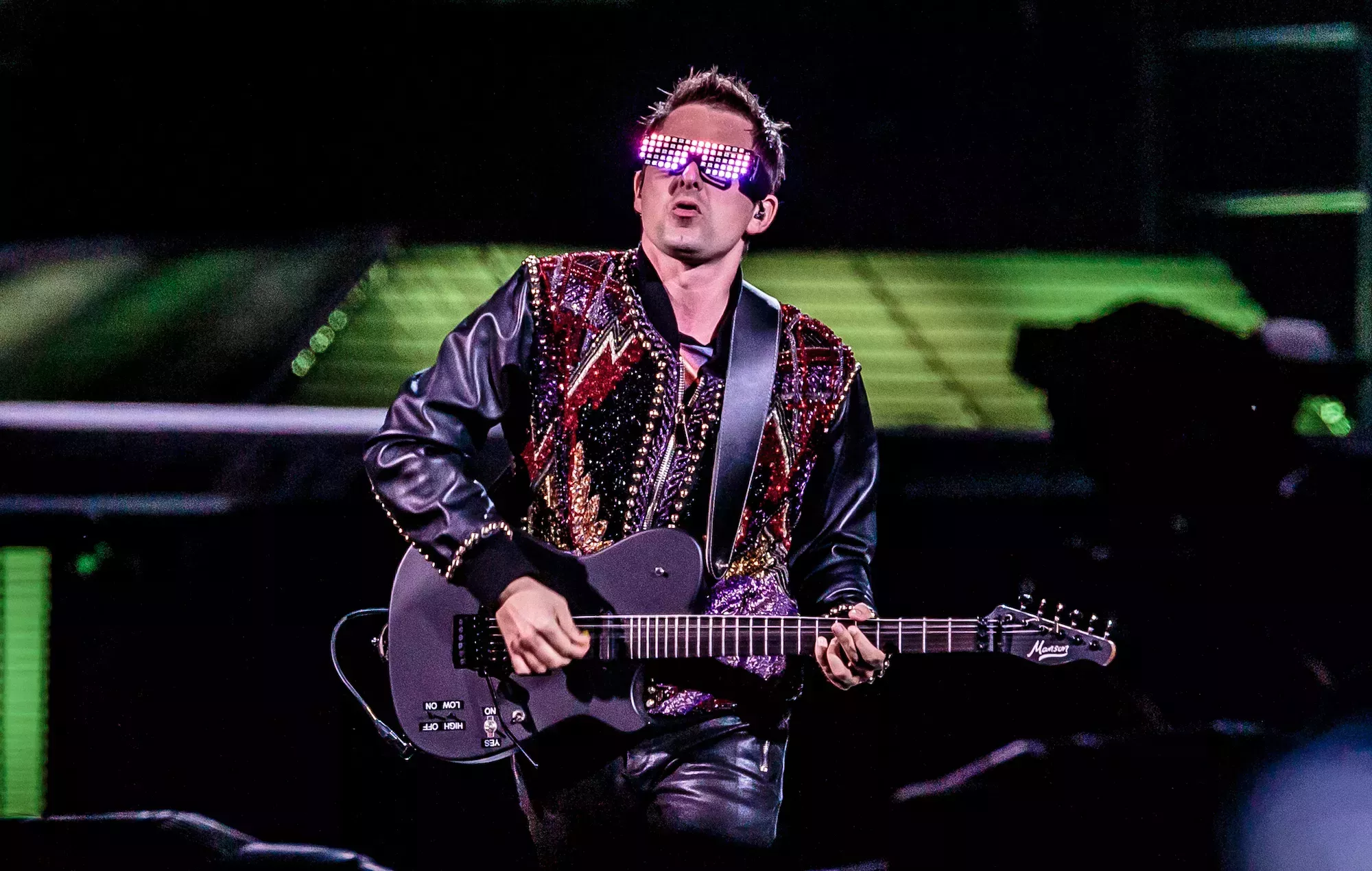 Matt Bellamy se burla de la nueva canción de Muse en Instagram Live
