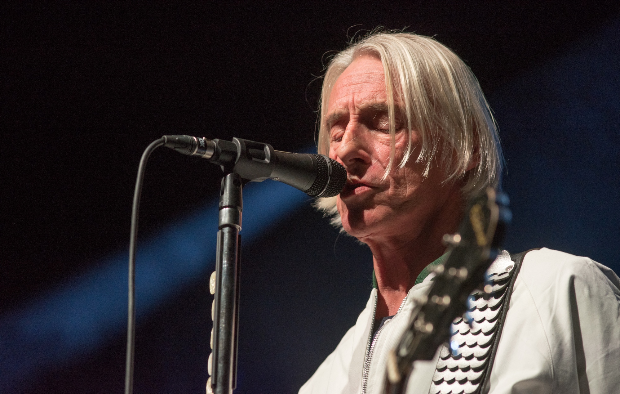 Paul Weller cancela las fechas restantes de la gira de 2021 debido al caso de COVID en la banda