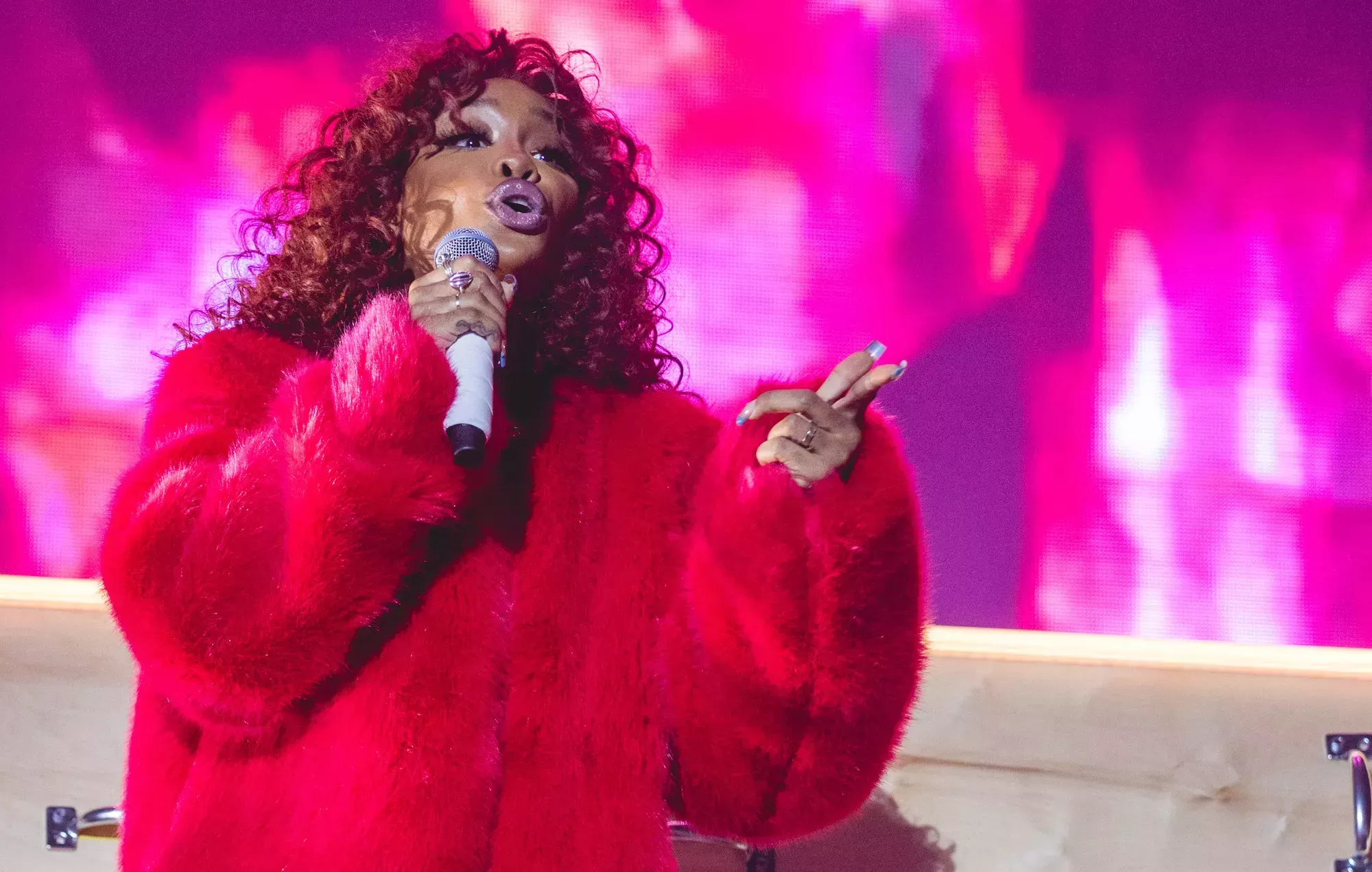 SZA comparte la versión oficial de su antigua demo de SoundCloud 'I Hate U'