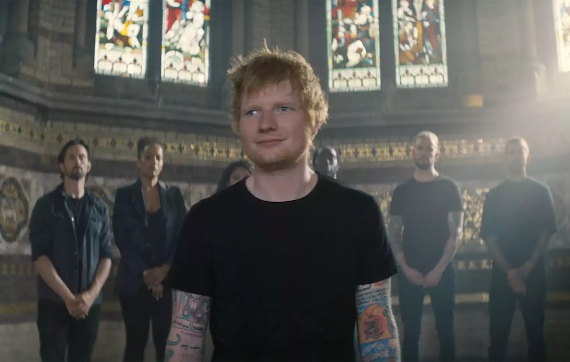 Vea a Ed Sheeran interpretar una versión a capella de 'Afterglow' en una iglesia
