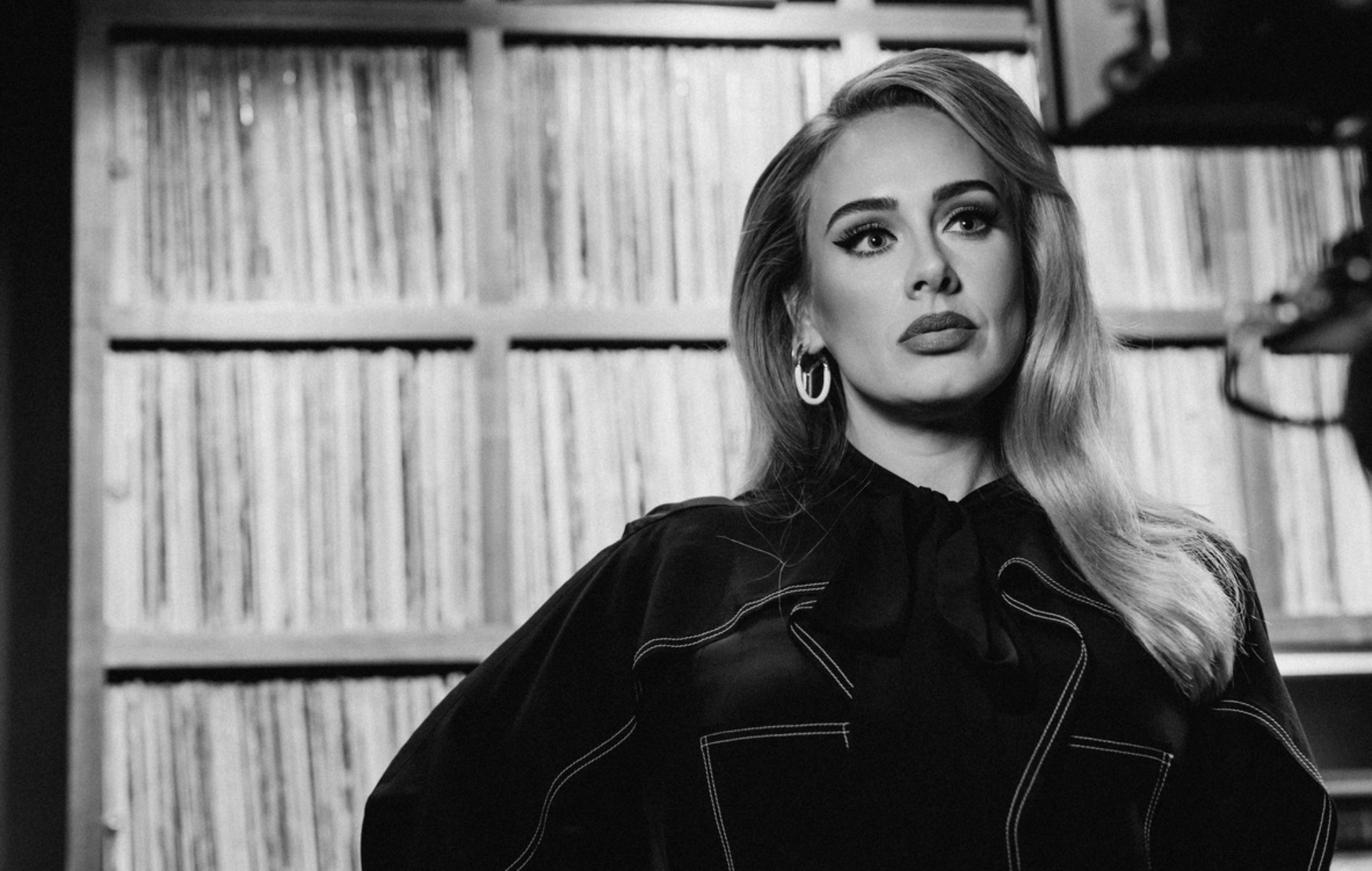 Adele agradece a sus fans su "abrumador" apoyo tras posponer su residencia en Las Vegas