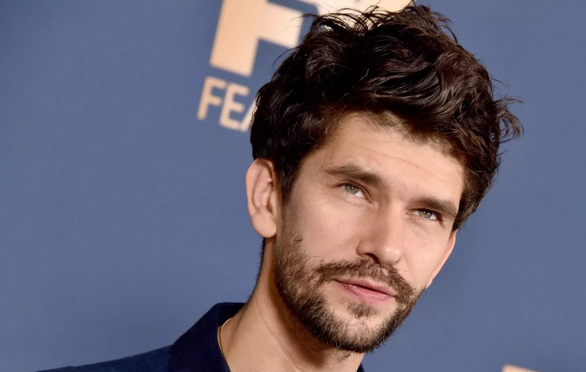 Ben Whishaw se sincera sobre los actores heterosexuales que interpretan personajes gay: 