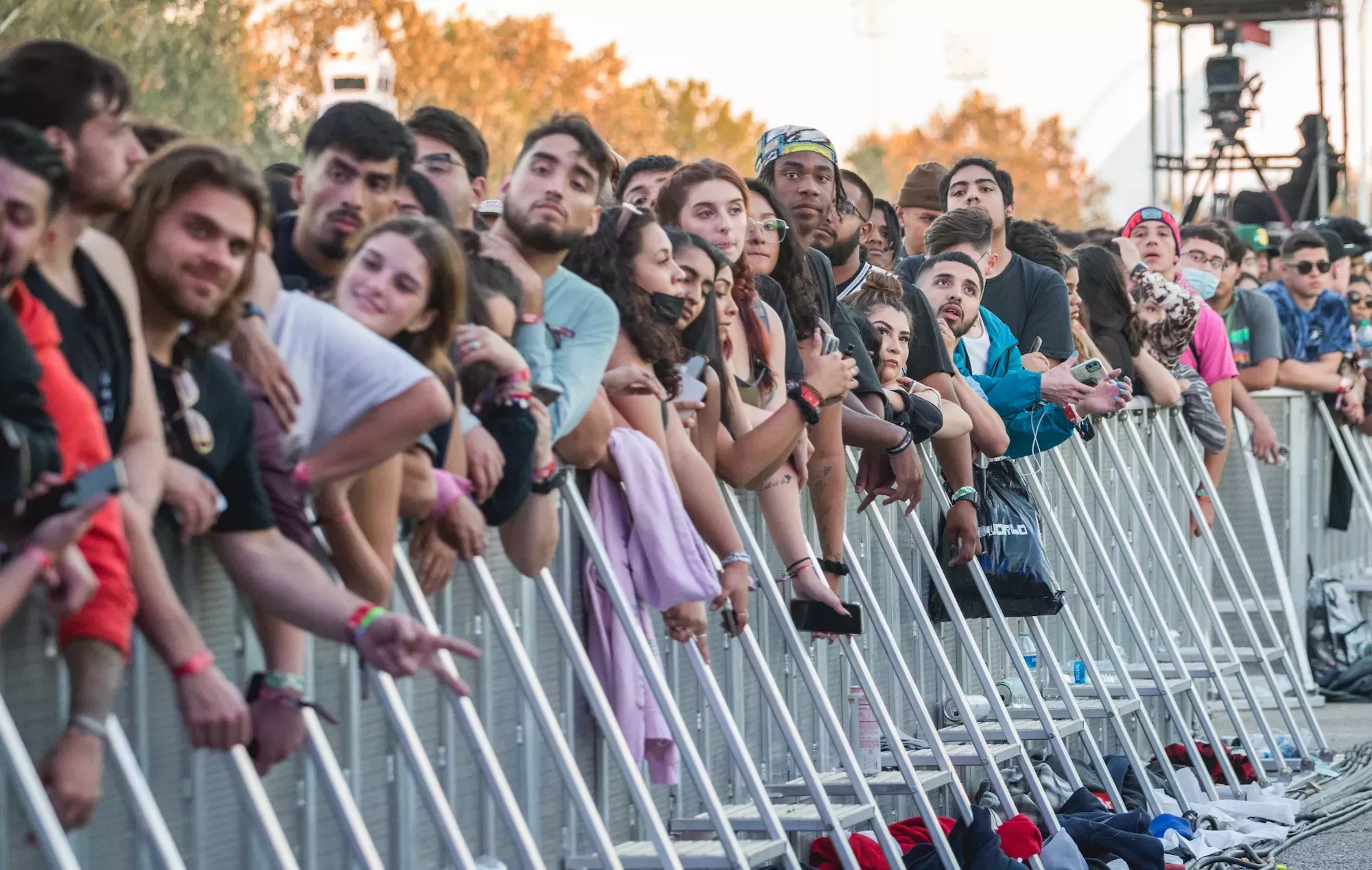 El sitio web del FBI pide a los espectadores de Astroworld que envíen imágenes del evento