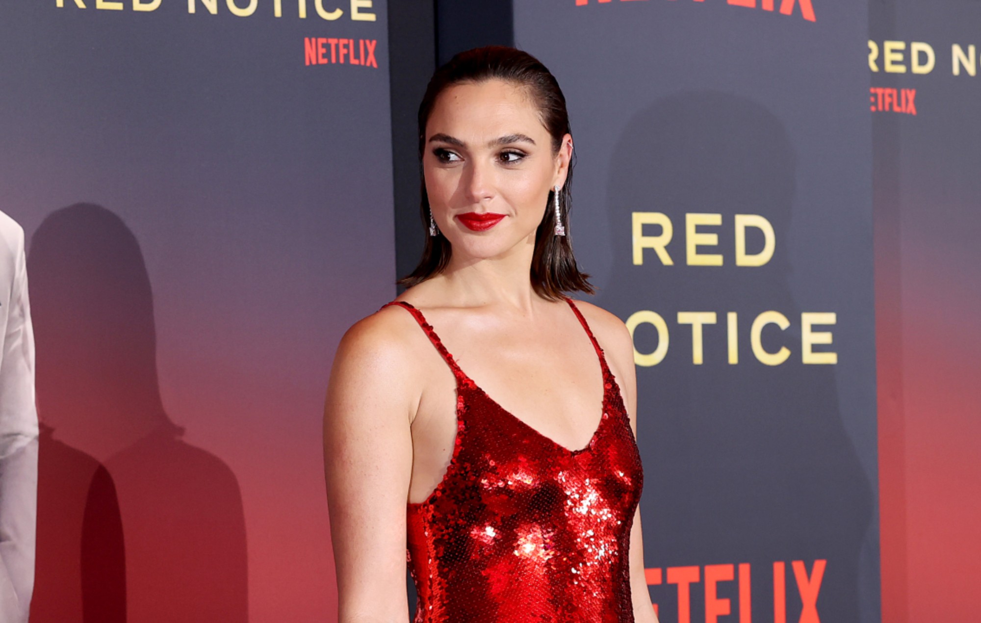 Gal Gadot dice que la portada de 'Imagine' fue "de mal gusto"