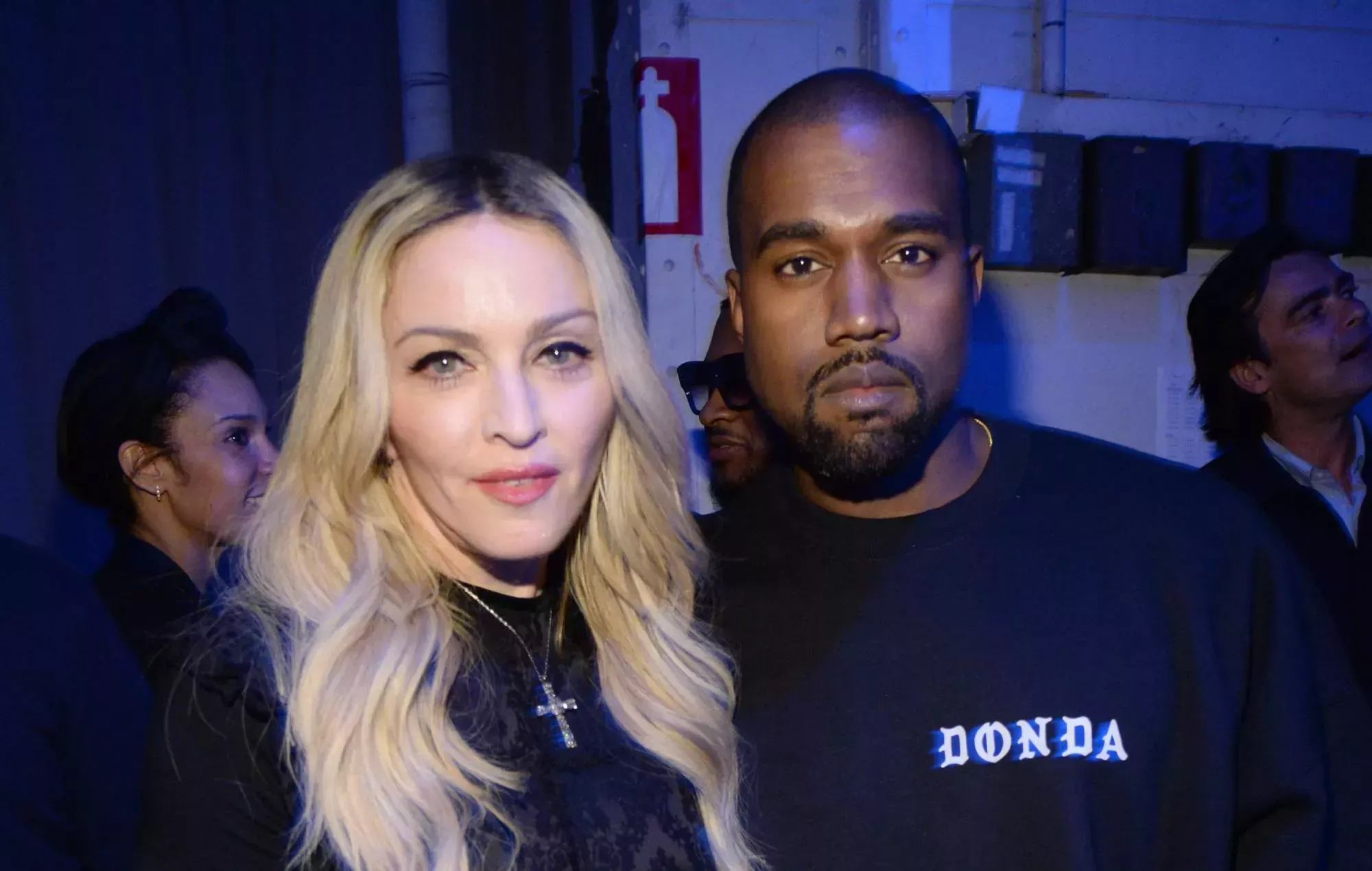 Madonna y Kanye West fueron vistos escuchando a Drake con Floyd Mayweather, Antonio Brown y más