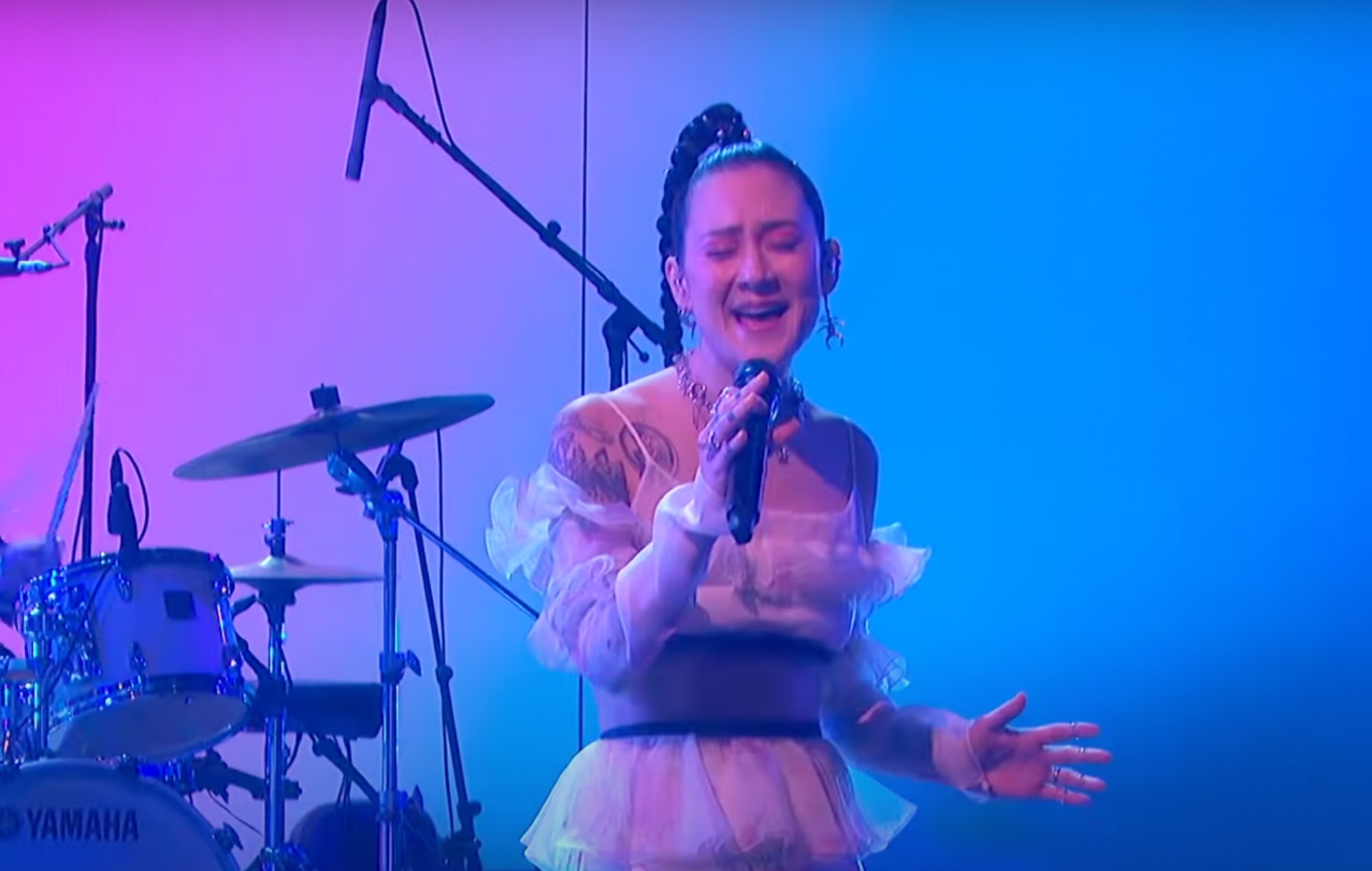 Mira a Japanese Breakfast interpretando 'Be Sweet' en 'Ellen'