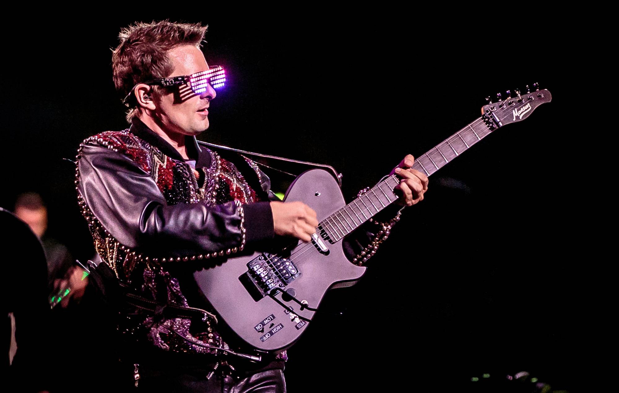 Mira el nuevo y oscuro vídeo del single de regreso de Muse 'Won't Stand Down'