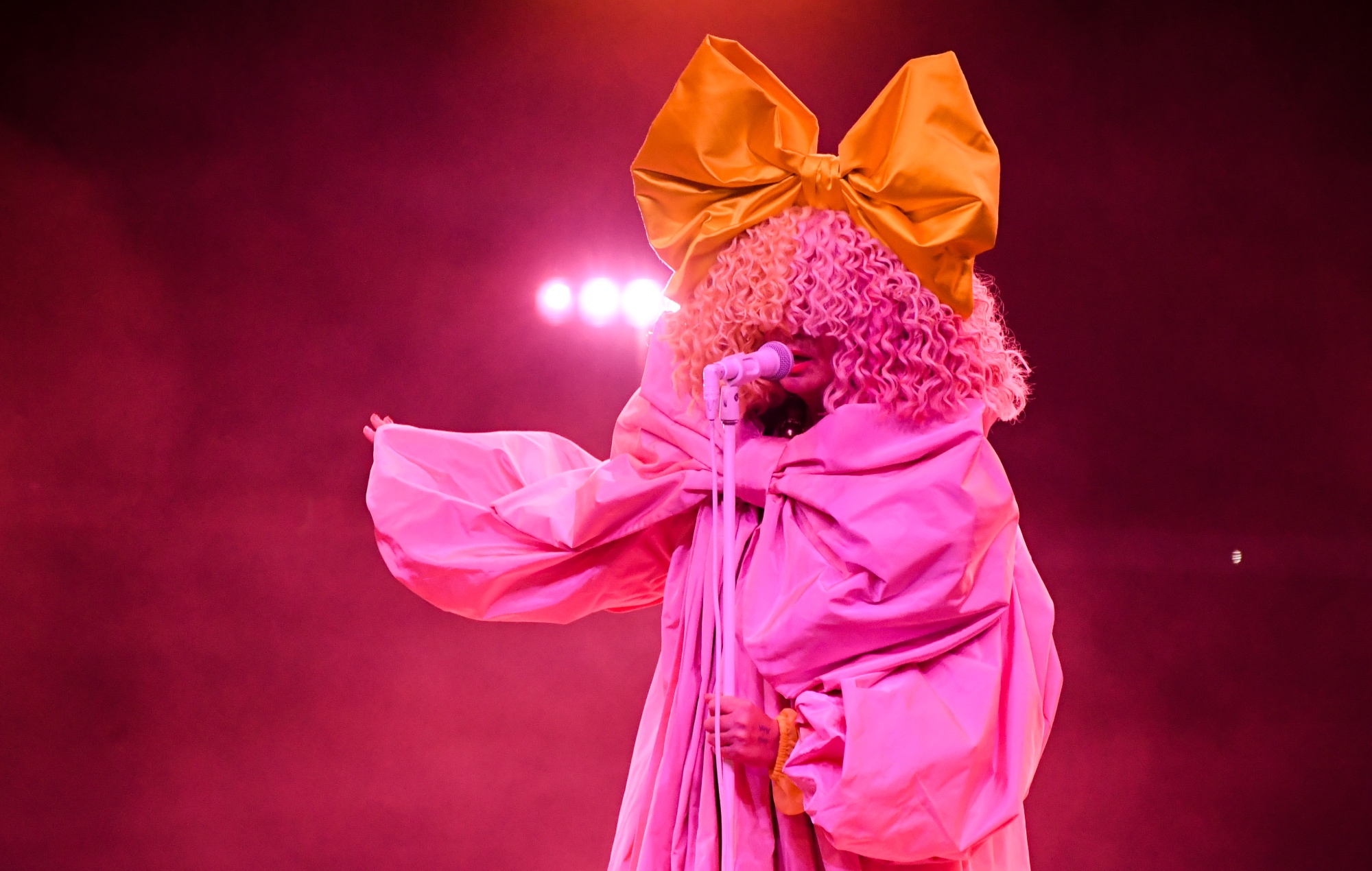 Sia dice que se "suicidó" tras las reacciones a la película 'Music'