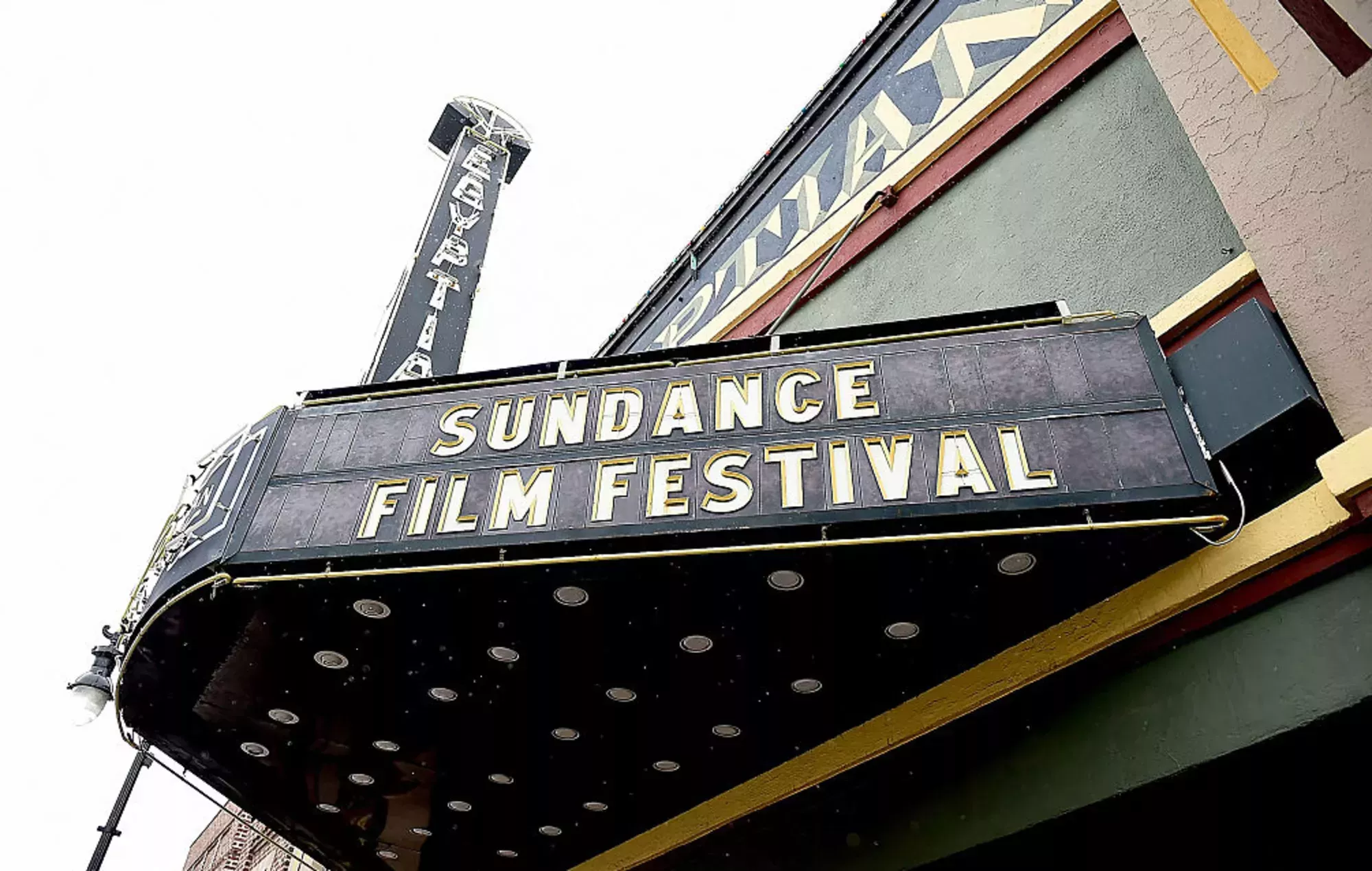 Sundance 2022 suprime el programa presencial en medio del auge de COVID-19