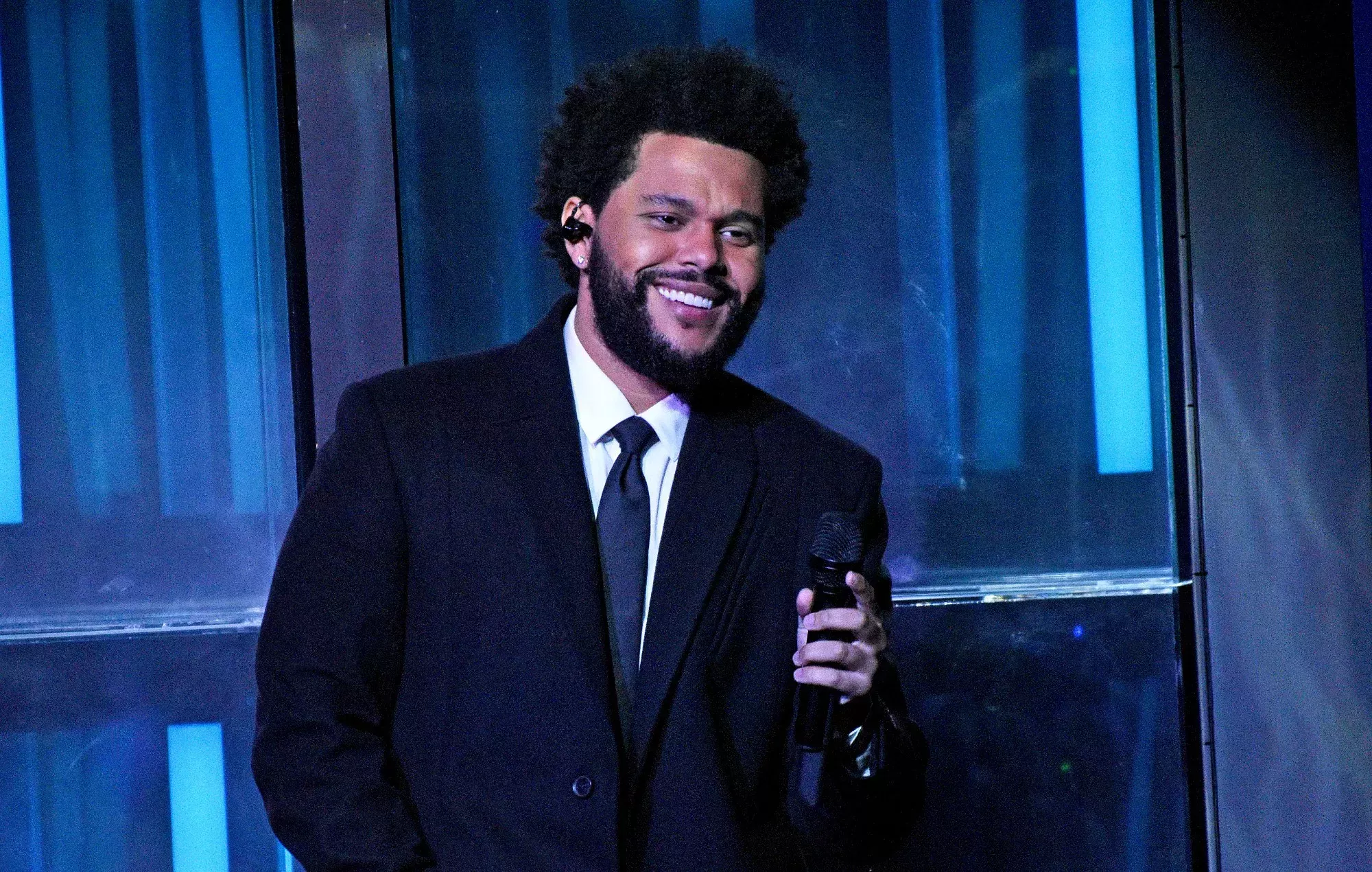 The Weeknd anuncia que su nuevo álbum 'Dawn FM' saldrá este viernes
