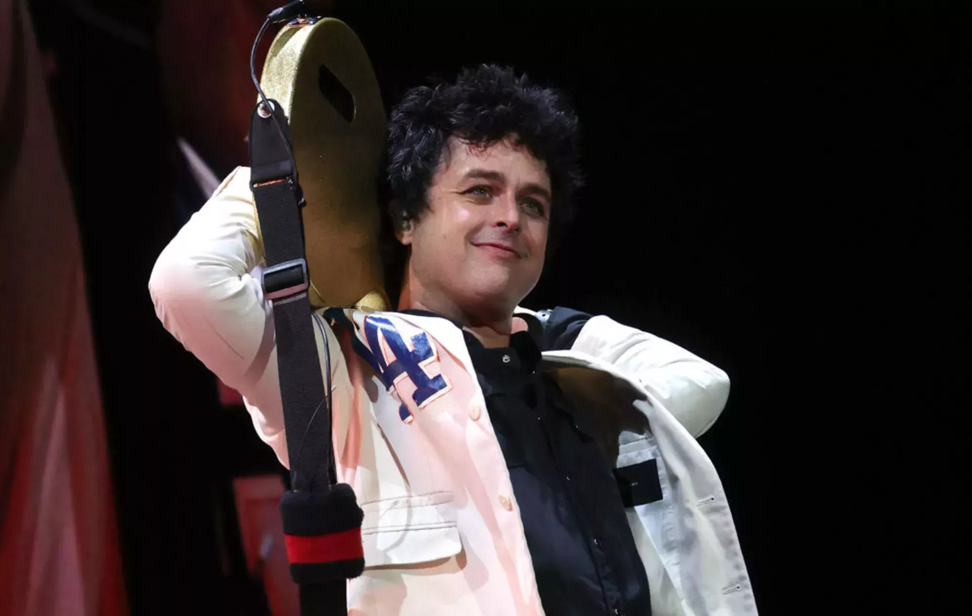 Billie Joe Armstrong, de Green Day, pide información tras el robo de su coche