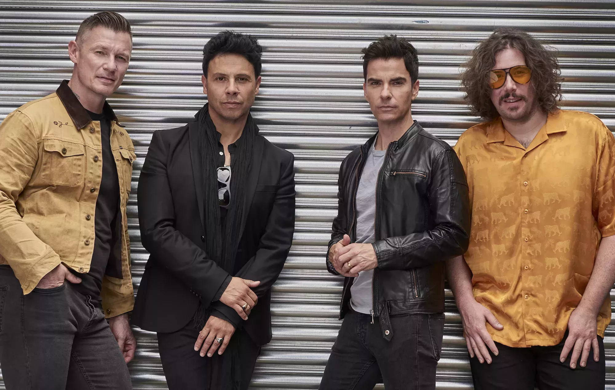 Escucha el nuevo y reflexivo single de Stereophonics 'Right Place Right Time'