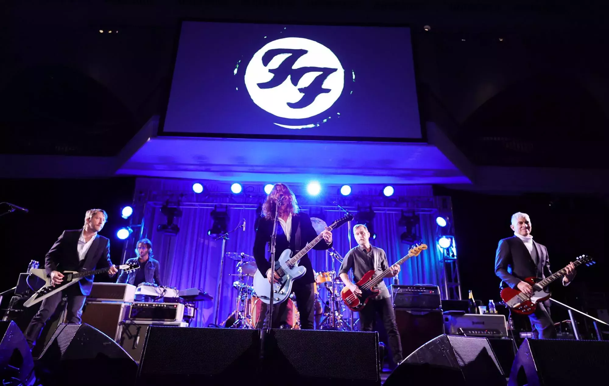Foo Fighters toca rarezas y cortes profundos durante un espectáculo especial de RV
